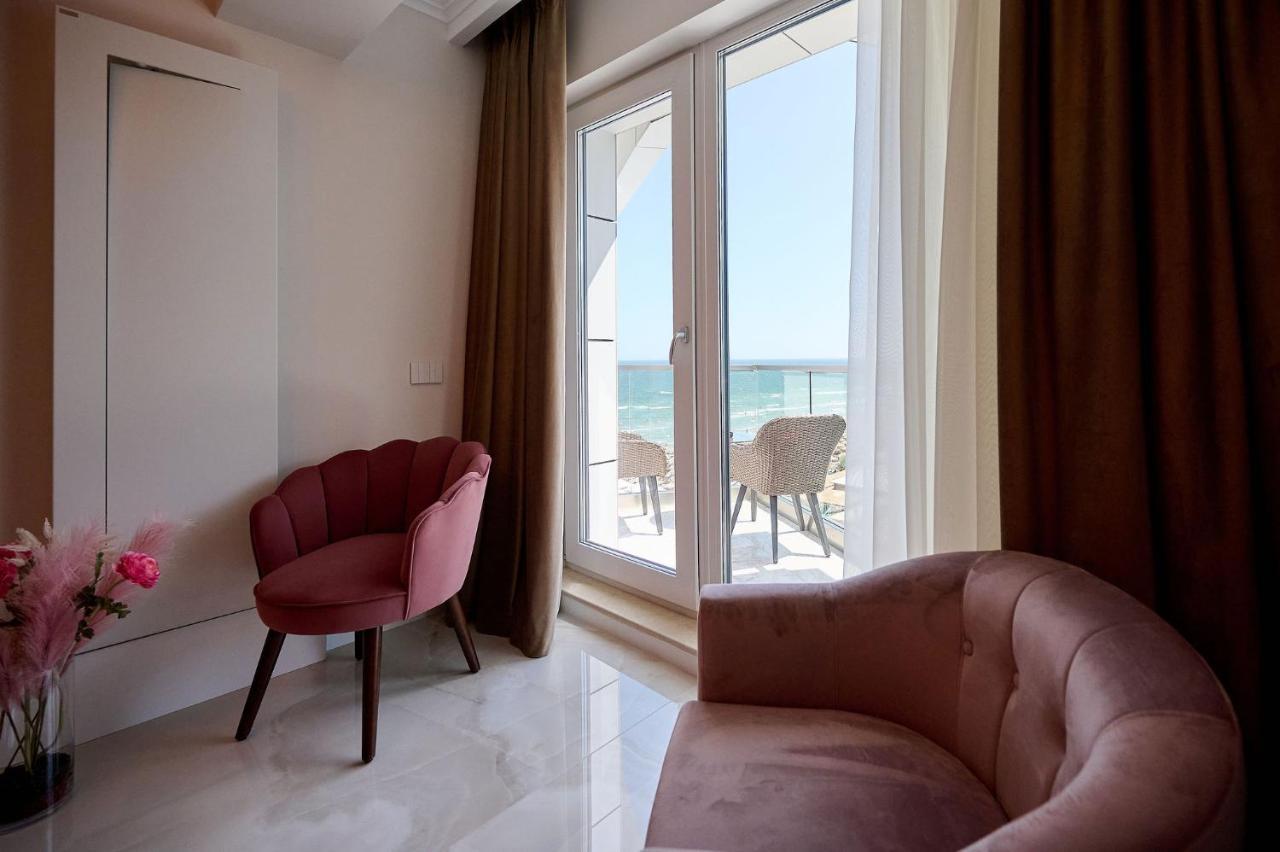 Wave N' Sea Apartment In Infinity Beach Resort - Parking Mamaia Exteriér fotografie