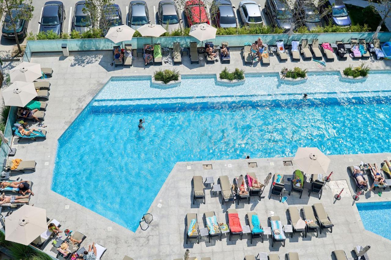 Wave N' Sea Apartment In Infinity Beach Resort - Parking Mamaia Exteriér fotografie