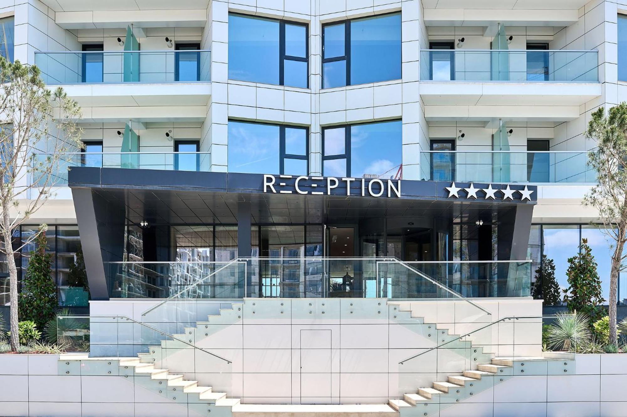 Wave N' Sea Apartment In Infinity Beach Resort - Parking Mamaia Exteriér fotografie